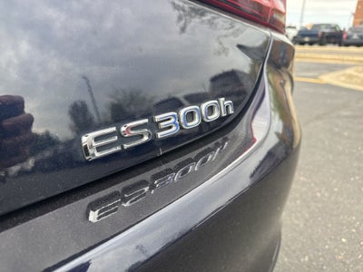 2021 Lexus ES 300h Luxury