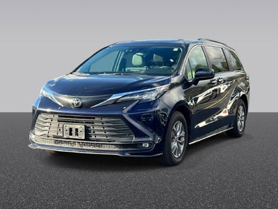 2026 Toyota Sienna XLE 8 Passenger