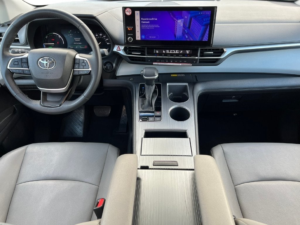 2026 Toyota Sienna XLE 8 Passenger