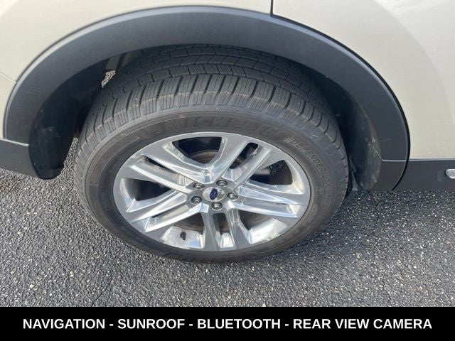 2017 Ford Explorer XLT SUPER CLEAN