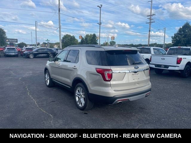 2017 Ford Explorer XLT SUPER CLEAN