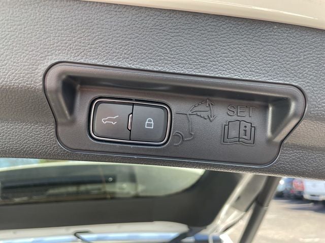 2023 Ford Explorer XLT SPORT APPEARANCE PACKAGE