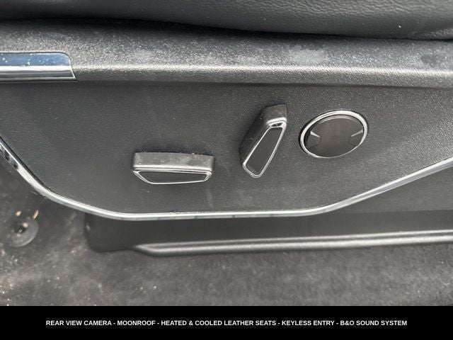 2023 Ford F-150 Lariat TWIN PANEL MOONROOF