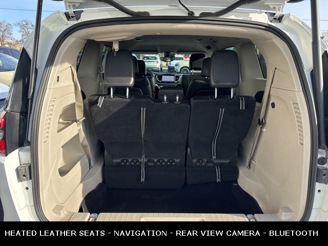2023 Chrysler Pacifica Touring L STOW N GO SEATING