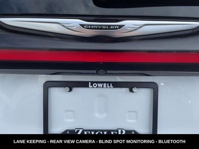 2023 Chrysler Pacifica Touring L HEATED SEATS & STEERING WHEEL