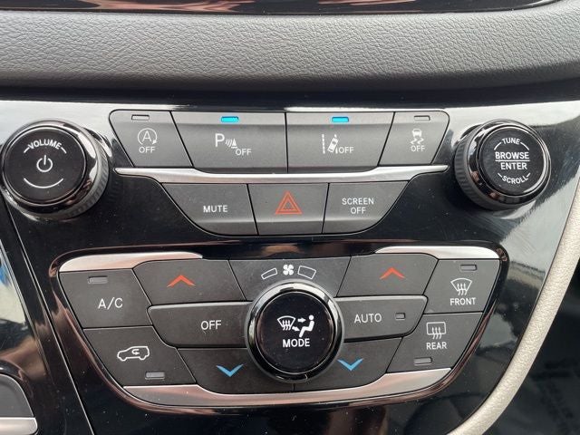 2023 Chrysler Pacifica Touring L HEATED SEATS & STEERING WHEEL