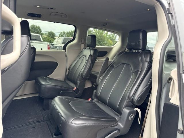 2024 Chrysler Pacifica Touring L STOW N GO SEATING