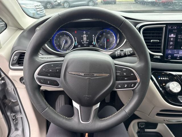 2024 Chrysler Pacifica Touring L STOW N GO SEATING