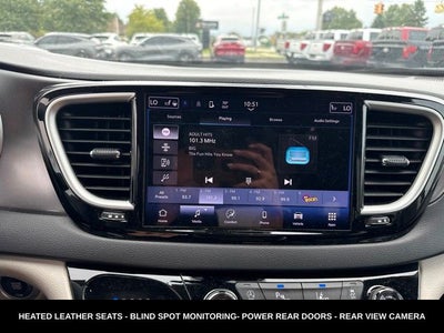 2024 Chrysler Pacifica Touring L STOW N GO SEATING