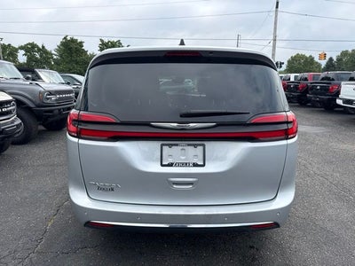 2024 Chrysler Pacifica Touring L STOW N GO SEATING