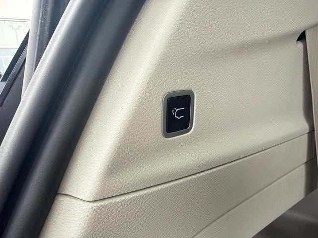 2024 Chrysler Pacifica Touring L STOW N GO SEATING