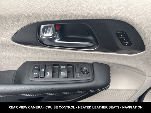 2023 Chrysler Pacifica Touring L HEATED SEATS & STEERING WHEEL