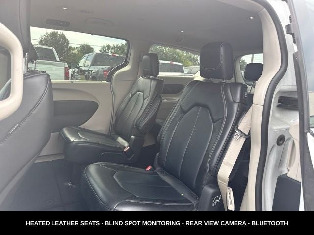 2024 Chrysler Pacifica Touring L STOW N GO SEATING