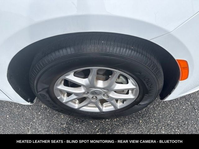 2024 Chrysler Pacifica Touring L STOW N GO SEATING