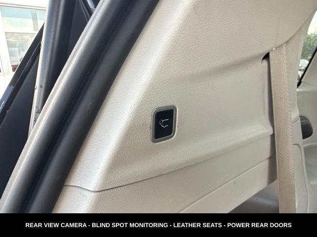 2024 Chrysler Pacifica Touring L STOW N GO SEATING