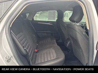 2019 Ford Fusion Hybrid SE 42 MPG