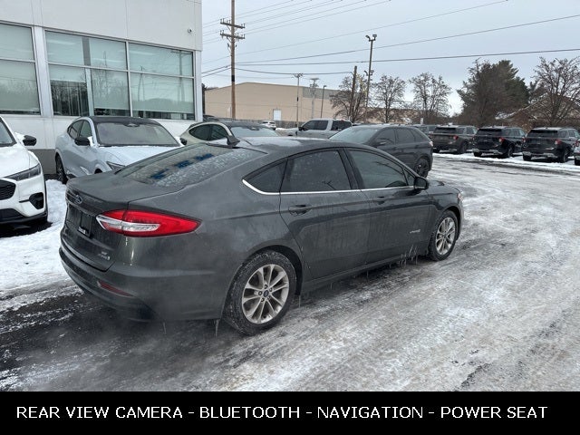 2019 Ford Fusion Hybrid SE 42 MPG