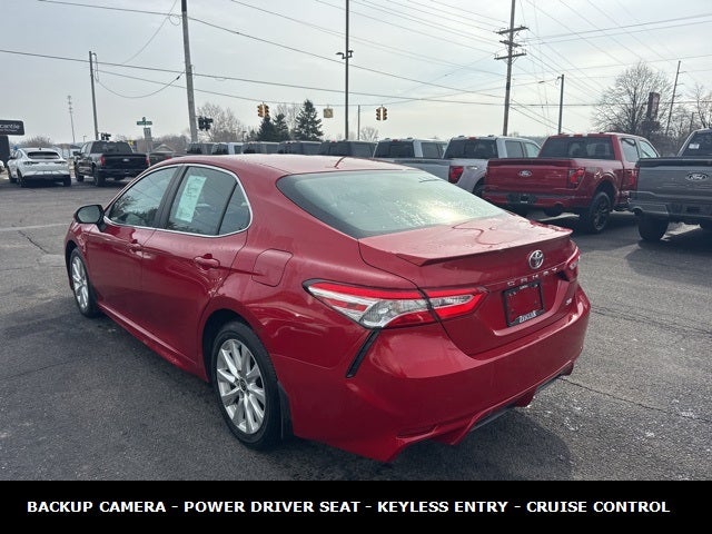 2020 Toyota Camry SE 39 MPG
