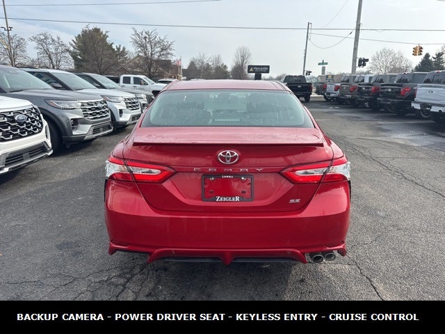 2020 Toyota Camry SE 39 MPG