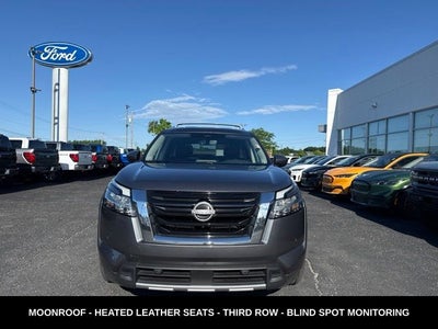 2023 Nissan Pathfinder SL
