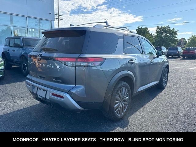 2023 Nissan Pathfinder SL