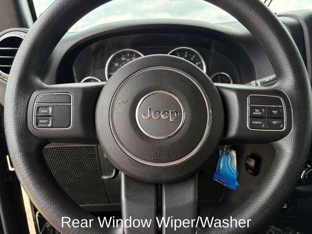 2014 Jeep Wrangler Unlimited Sport Black 3-Piece Hard Top