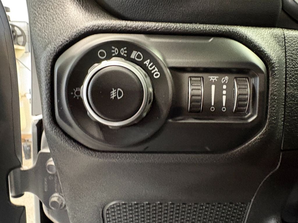 2020 Jeep Wrangler Unlimited Sahara Cold Weather Group