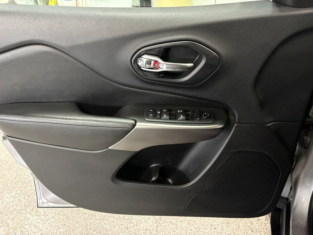 2019 Jeep Cherokee sport