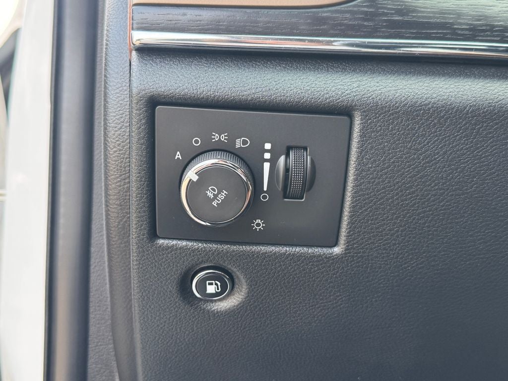 2015 Jeep Grand Cherokee Summit Power moonroof
