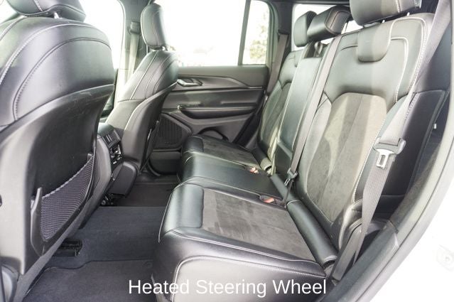 2023 Jeep Grand Cherokee Altitude X Power Sunroof & ParkView Rear Back-Up Camera