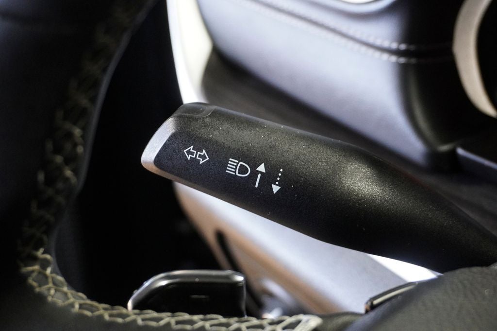 2023 Jeep Grand Cherokee Limited Navigation System & Surround View Camera System