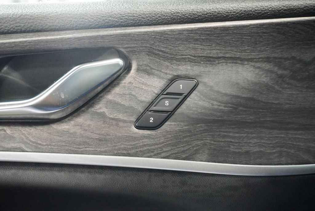 2024 Jeep Grand Cherokee Limited Dual-Pane Panoramic Sunroof & Navigation System