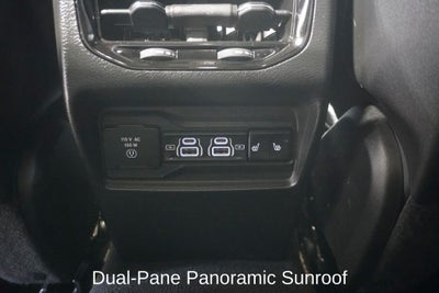 2024 Jeep Grand Cherokee Limited Navigation System & Dual-Pane Panoramic Sunroof