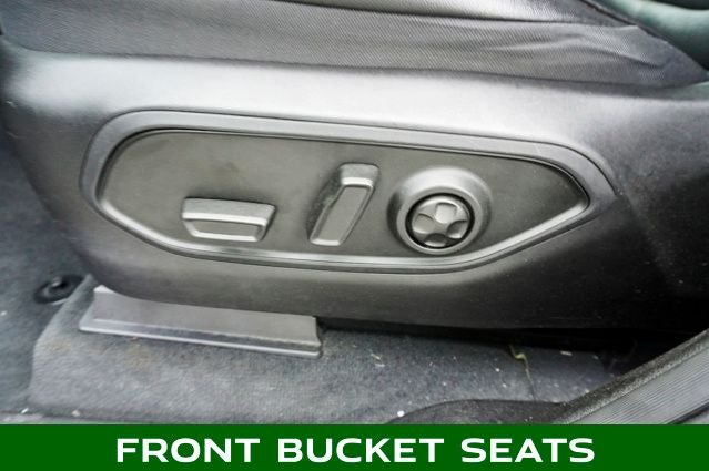 2023 Jeep Grand Cherokee Limited Blackout Package with Navigation