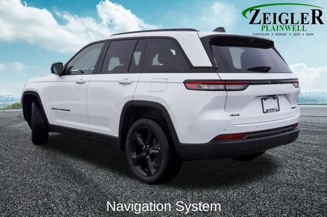 2023 Jeep Grand Cherokee Limited Blackout Package with Navigation