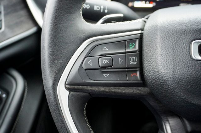 2023 Jeep Grand Cherokee Limited Blackout Package with Navigation