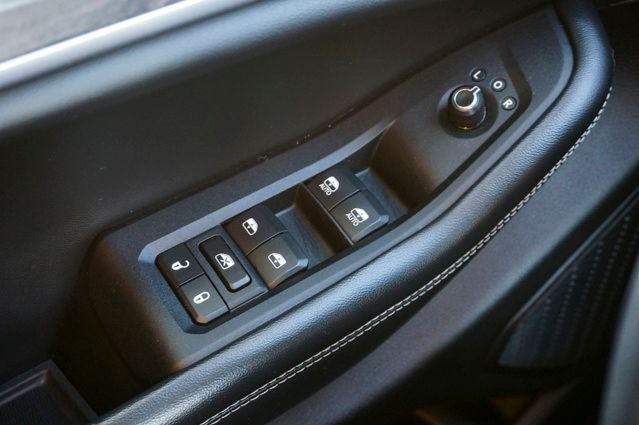 2023 Jeep Grand Cherokee Limited Blackout Package with Navigation