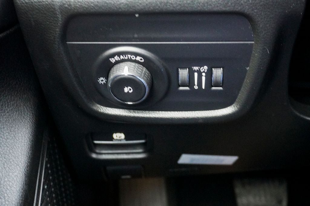 2023 Jeep Grand Cherokee Limited Surround View Camera System & Navigation