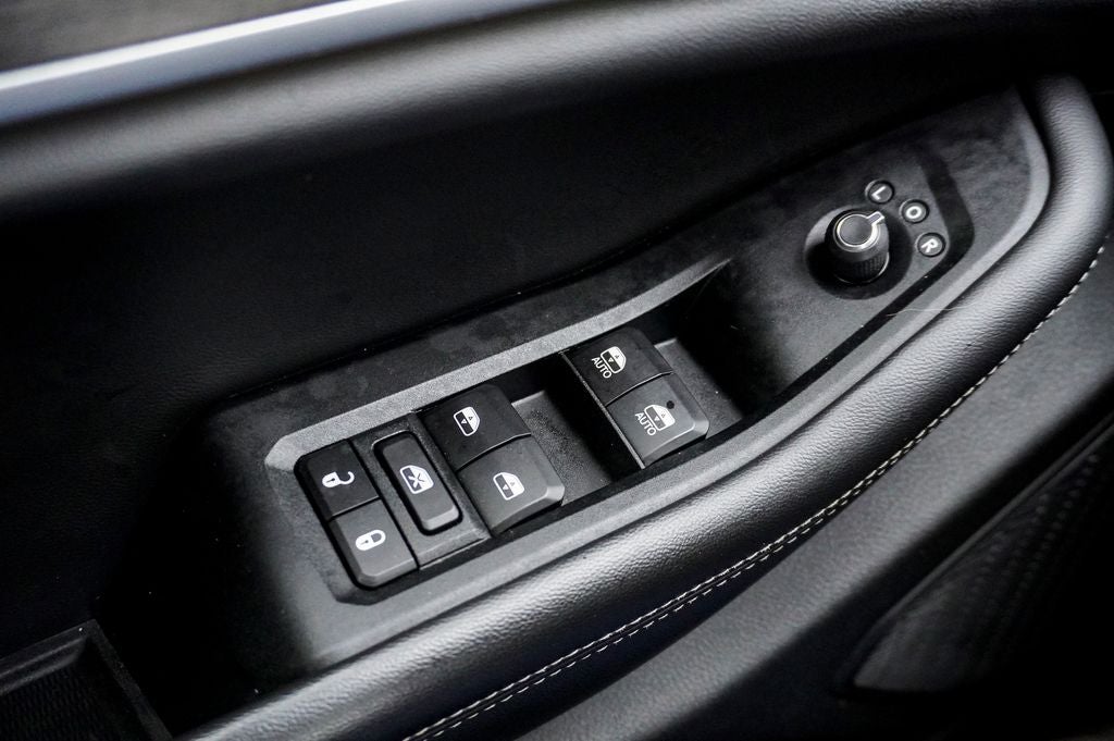 2023 Jeep Grand Cherokee Limited Surround View Camera System & Navigation