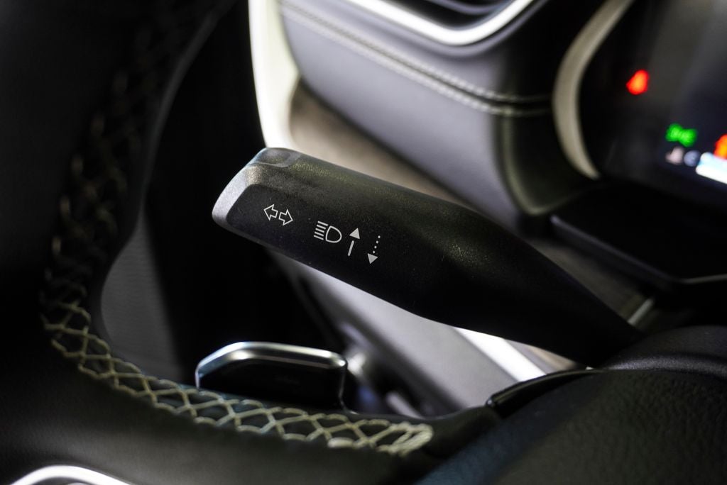 2024 Jeep Grand Cherokee Limited Navigation System & Dual-Pane Panoramic Sunroof