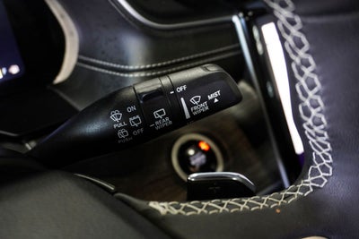 2024 Jeep Grand Cherokee Limited Navigation System & Dual-Pane Panoramic Sunroof