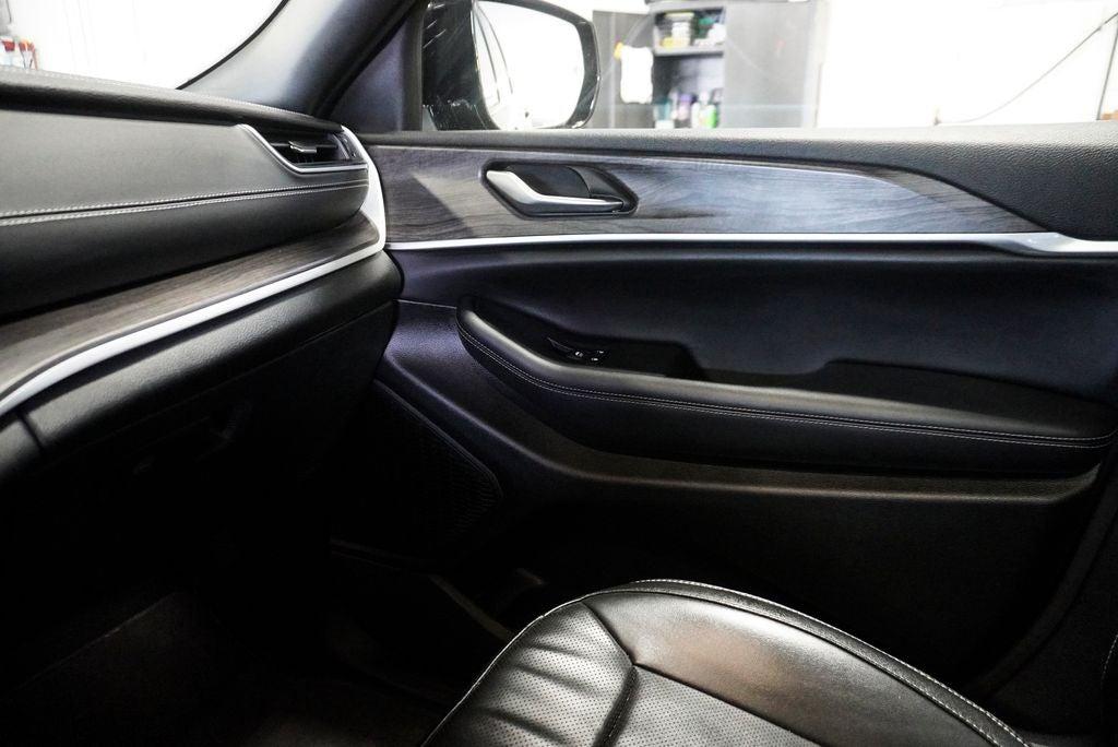 2024 Jeep Grand Cherokee Limited Navigation System & Dual-Pane Panoramic Sunroof