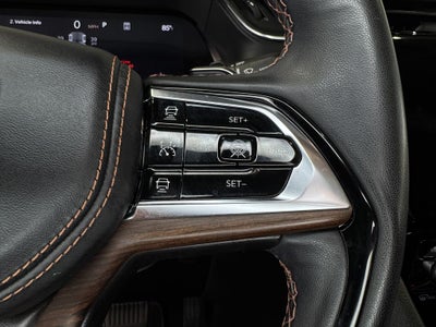 2023 Jeep Grand Cherokee Summit Power moonroof