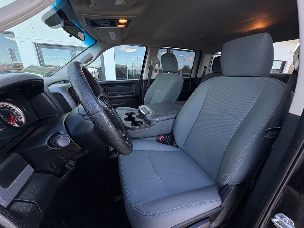 2017 RAM 1500 Tradesman Integrated Voice Command w/Bluetooth