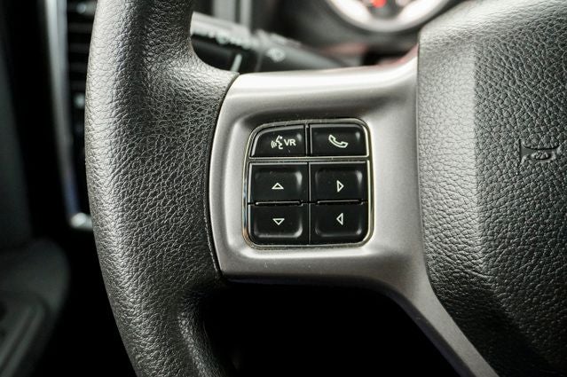 2022 RAM 1500 Classic SLT ParkView Rear Back-Up Camera & Integrated Voice Co