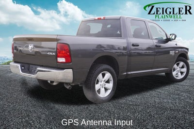 2023 RAM 1500 Classic SLT Apple CarPlay & ParkView Rear Back-Up Camera