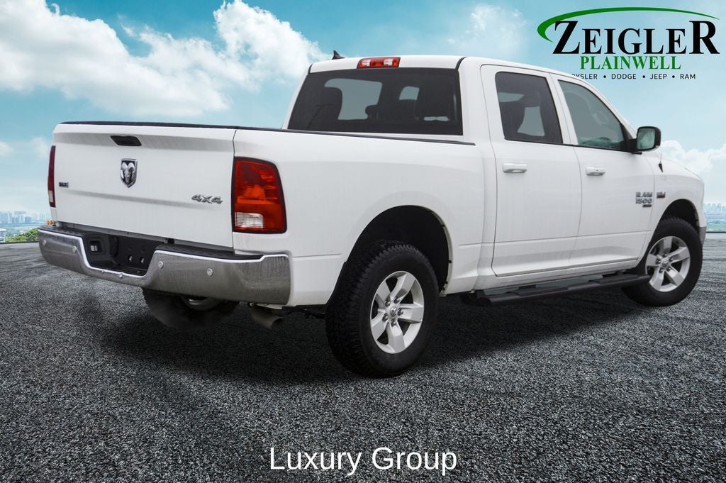 2022 RAM 1500 Classic SLT ParkView Rear Back-Up Camera &Integrated Voice Com