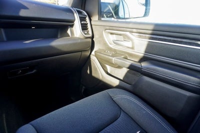 2022 RAM 1500 Big Horn/Lone Star Navigation System & ParkView Rear Back-Up Camera