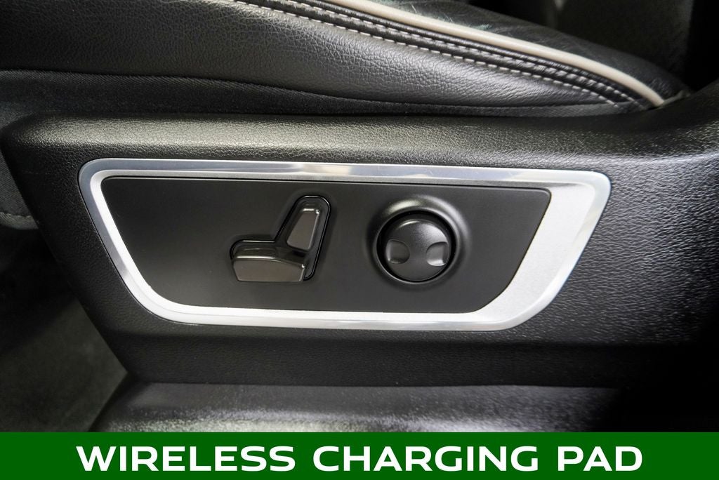 2023 RAM 1500 Laramie Dual-Pane Panoramic Sunroof -12" Touchscreen Displ