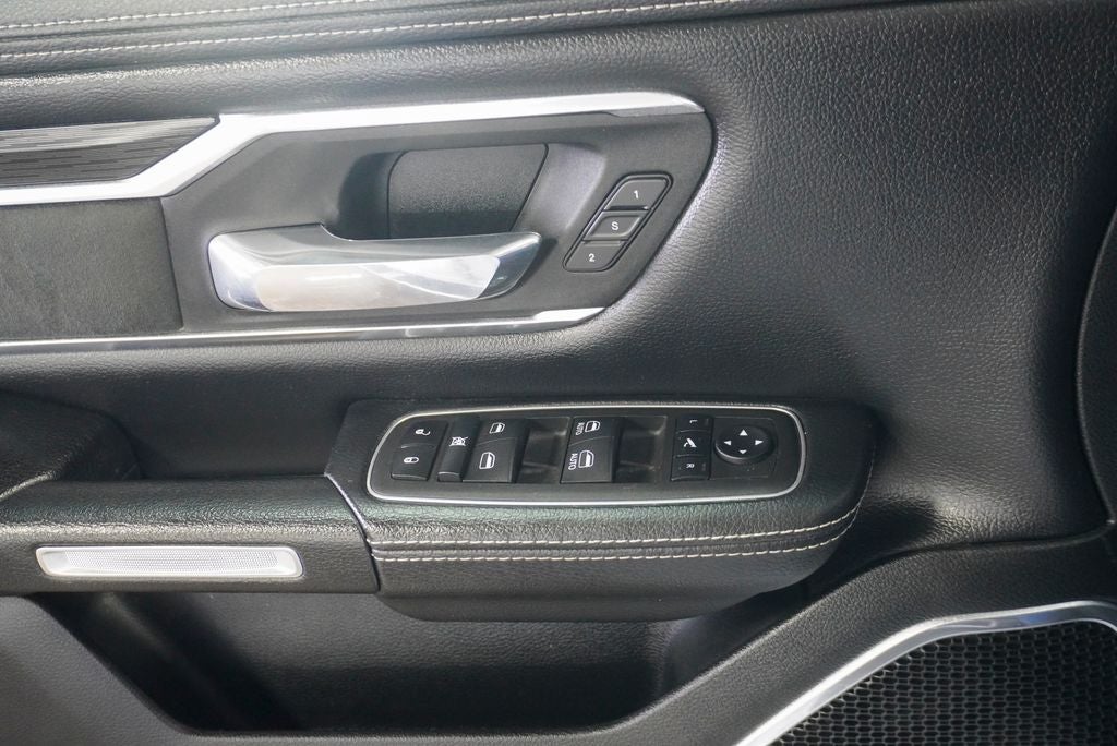 2023 RAM 1500 Laramie Dual-Pane Panoramic Sunroof -12" Touchscreen Displ